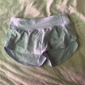 LULULEMON size 2 speed up